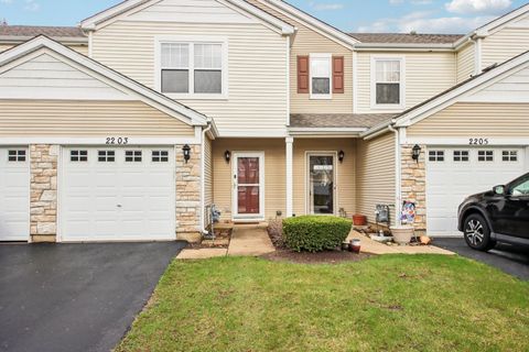 Photo of 2203 Flagstone Lane #2203, Carpentersville, IL 60110 (MLS # 12588323)