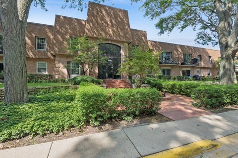 Photo of 1240 Park Avenue #331, Highland Park, IL 60035 (MLS # 12723585)
