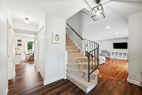 Tiny photo for 481 Sussex Court, Buffalo Grove, IL 60089 (MLS # 12485264)