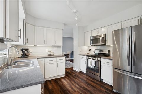 Tiny photo for 481 Sussex Court, Buffalo Grove, IL 60089 (MLS # 12485264)