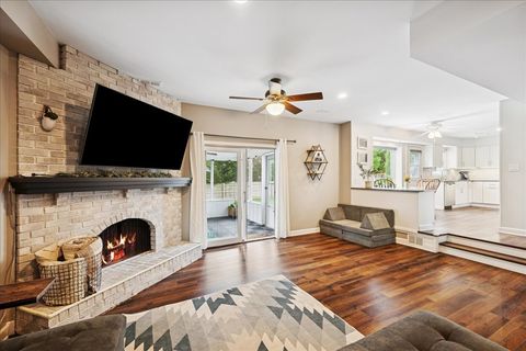 Tiny photo for 481 Sussex Court, Buffalo Grove, IL 60089 (MLS # 12485264)