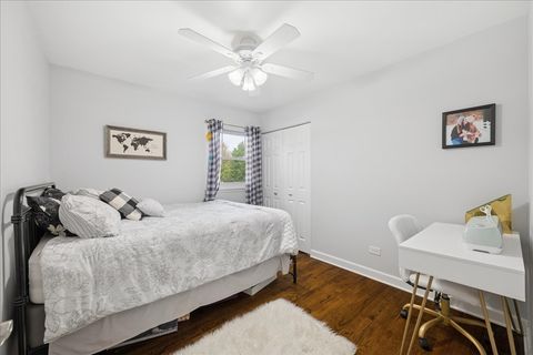 Tiny photo for 481 Sussex Court, Buffalo Grove, IL 60089 (MLS # 12485264)