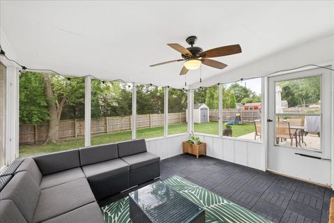 Tiny photo for 481 Sussex Court, Buffalo Grove, IL 60089 (MLS # 12485264)