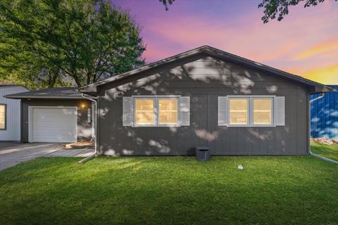 Tiny photo for 2007 Rebecca Drive, Champaign, IL 61821 (MLS # 12500838)