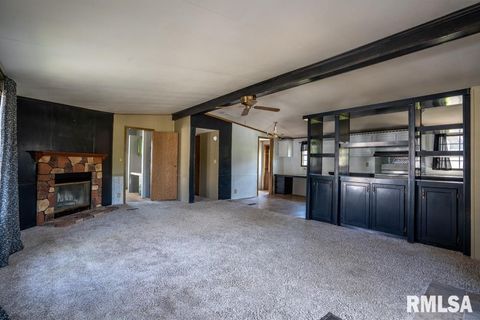 Tiny photo for 1615 E Saint Louis Street, West Frankfort, IL 62896 (MLS # QC4262645)