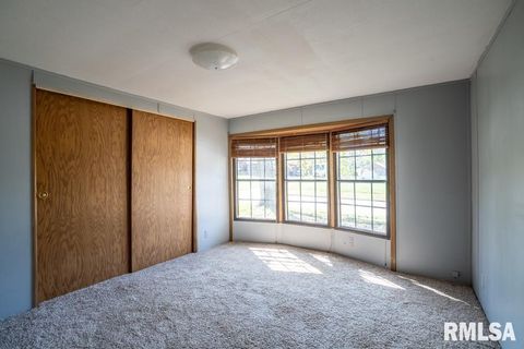 Tiny photo for 1615 E Saint Louis Street, West Frankfort, IL 62896 (MLS # QC4262645)