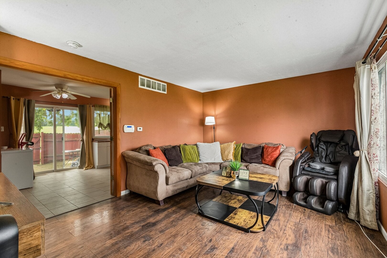 433 SALEM Square 6