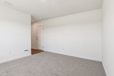 Tiny photo for 911 Briar Glen Court, Hampshire, IL 60140 (MLS # 12558020)