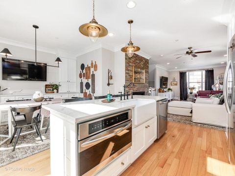 Tiny photo for 108 S DEE Road #1, Park Ridge, IL 60068 (MLS # 12565354)