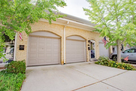 Photo of 11 Rienzi Lane, Highwood, IL 60040 (MLS # 12781043)