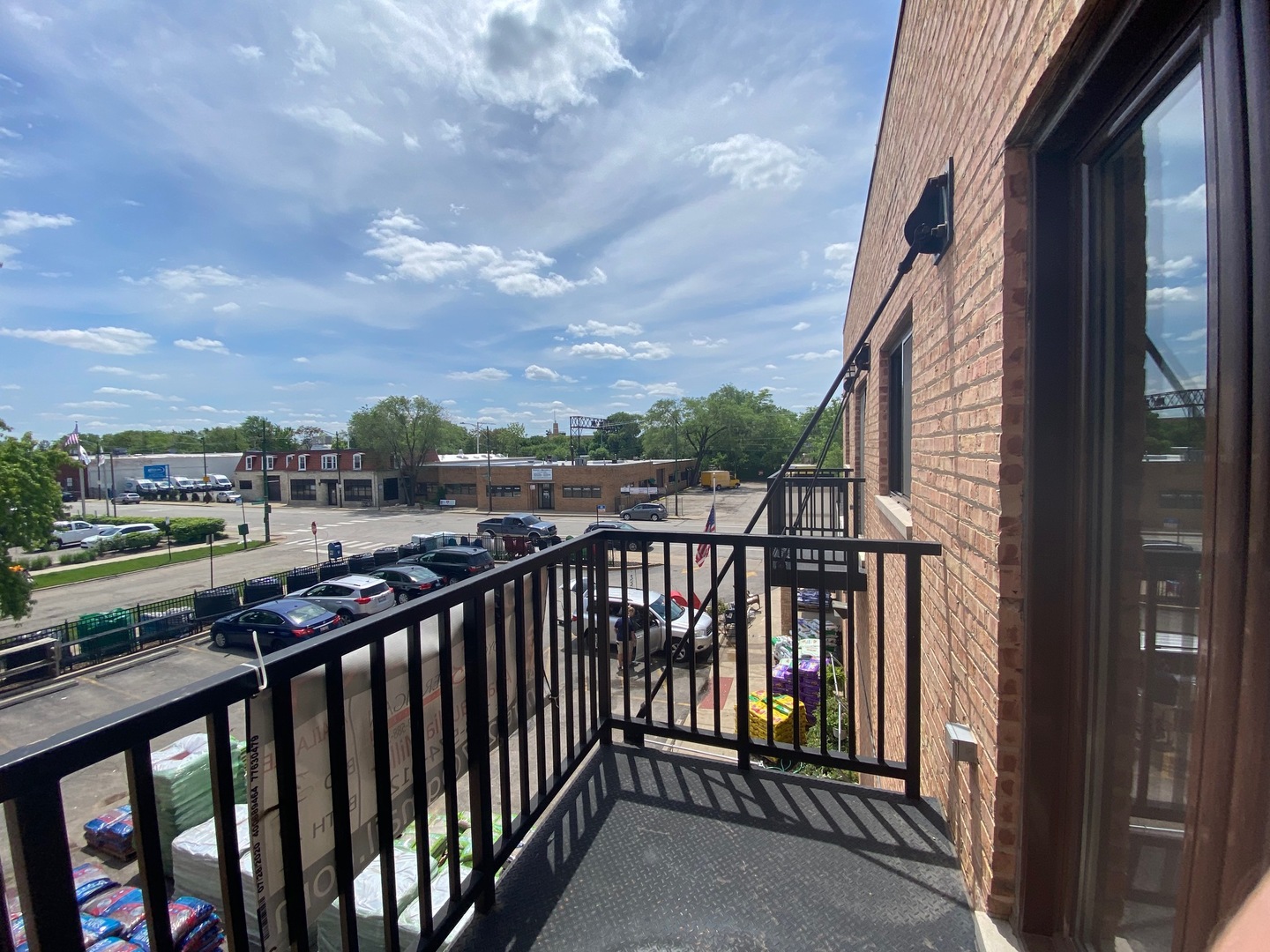 5911 N Northwest Highway 205