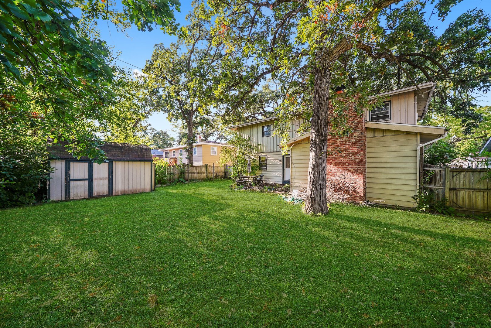 3025 Victoria Avenue