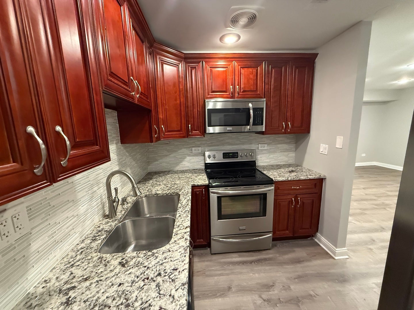 744 W GORDON Terrace 108