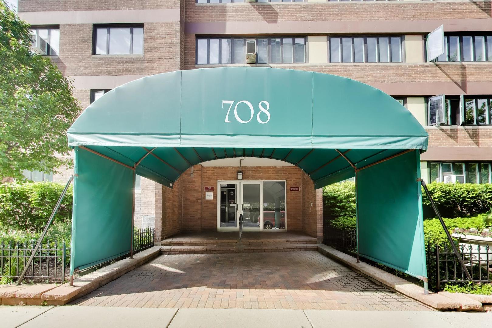 708 W BITTERSWEET Place 1003