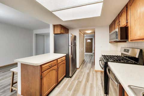 Tiny photo for 816 Mansfield Court, Schaumburg, IL 60194 (MLS # 12702260)