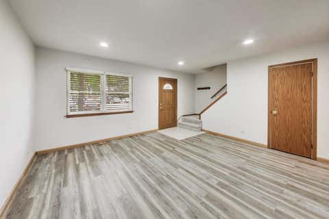 Tiny photo for 816 Mansfield Court, Schaumburg, IL 60194 (MLS # 12702260)