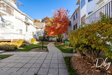 Tiny photo for 31 S TREEHOUSE Lane #31, Round Lake, IL 60073 (MLS # 12508123)