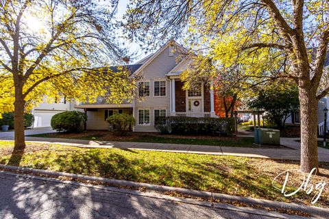 Tiny photo for 31 S TREEHOUSE Lane #31, Round Lake, IL 60073 (MLS # 12508123)