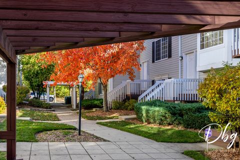 Tiny photo for 31 S TREEHOUSE Lane #31, Round Lake, IL 60073 (MLS # 12508123)