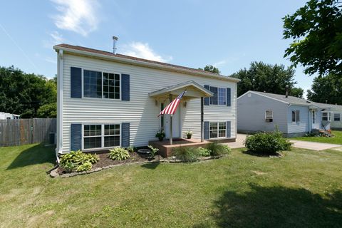 Photo of 614 6TH Street, Colona, IL 61241 (MLS # 12682872)