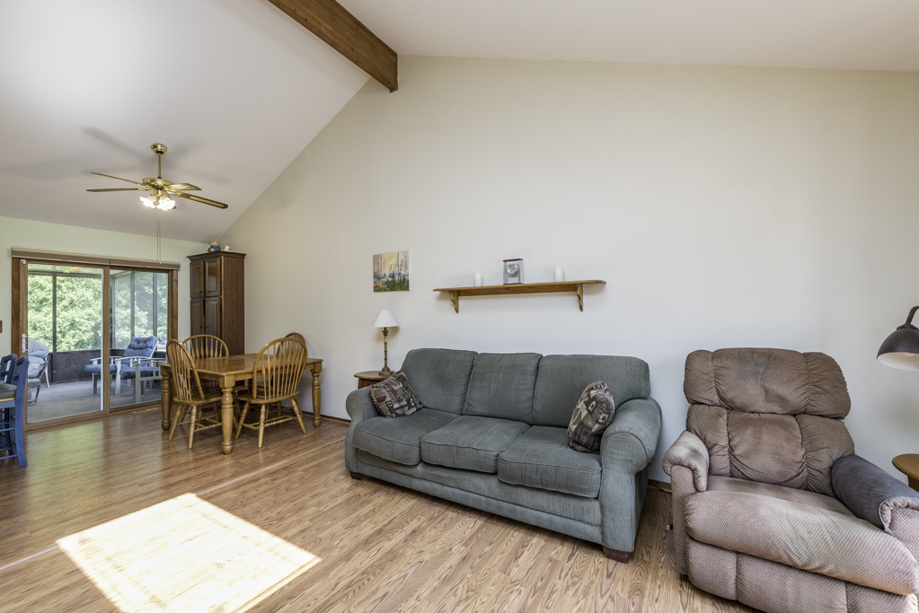 33061 N Rolling Hills Road