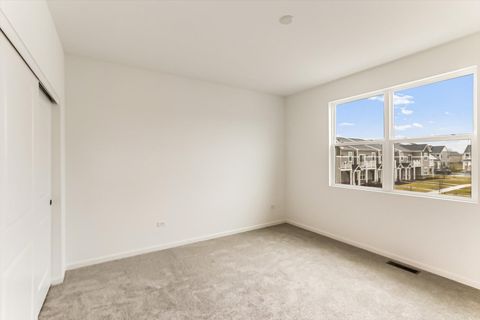 Tiny photo for 321 Kingsport Drive, South Elgin, IL 60177 (MLS # 12520270)