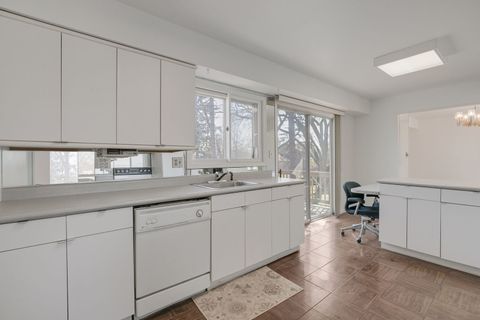 Tiny photo for 736 Clohesey Drive, Buffalo Grove, IL 60089 (MLS # 12597340)