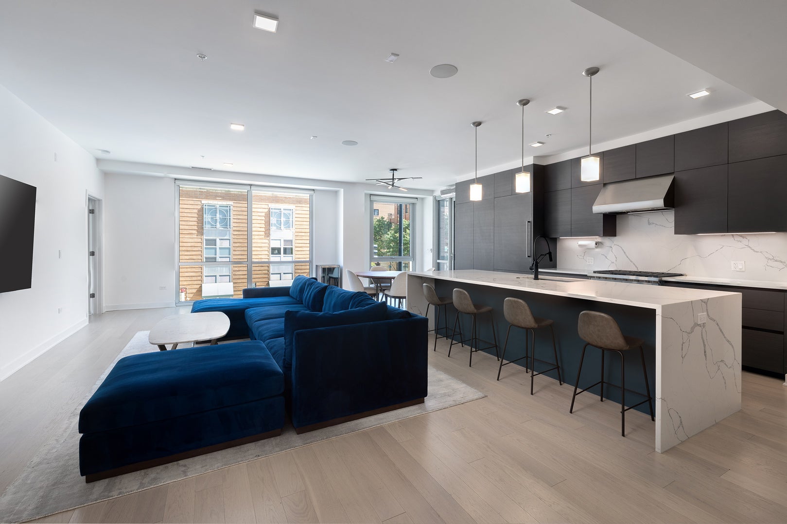 1000 W Monroe Street 201