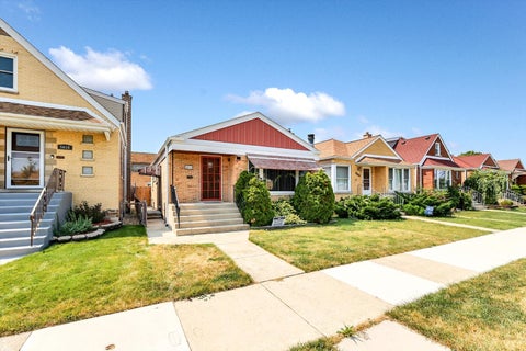 Tiny photo for 5612 S Merrimac Avenue, Chicago, IL 60638 (MLS # 12719686)