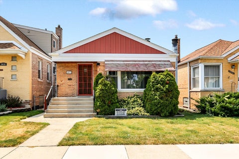 Photo of 5612 S Merrimac Avenue, Chicago, IL 60638 (MLS # 12719686)