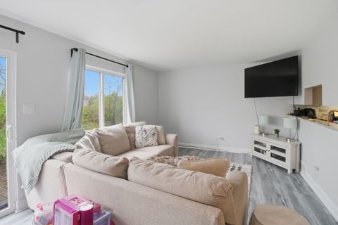 Tiny photo for 8218 Daniel Drive, Justice, IL 60458 (MLS # 12621652)