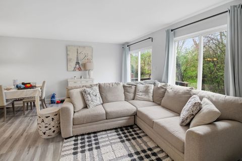 Tiny photo for 8218 Daniel Drive, Justice, IL 60458 (MLS # 12621652)