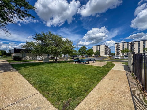 Tiny photo for 9731 N FOX GLEN Drive #4C, Niles, IL 60714 (MLS # 12688945)