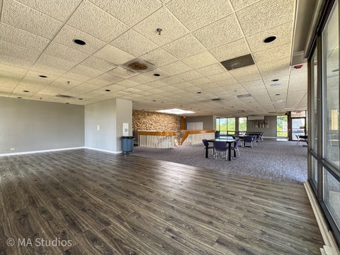 Tiny photo for 9731 N FOX GLEN Drive #4C, Niles, IL 60714 (MLS # 12688945)