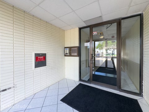 Tiny photo for 9731 N FOX GLEN Drive #4C, Niles, IL 60714 (MLS # 12688945)