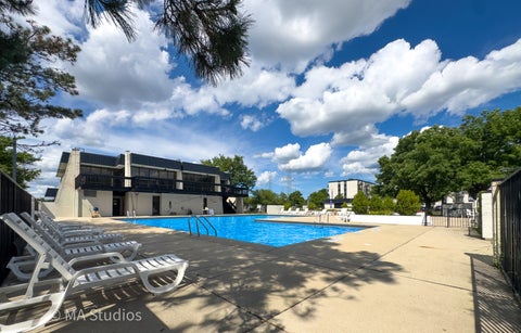 Tiny photo for 9731 N FOX GLEN Drive #4C, Niles, IL 60714 (MLS # 12688945)