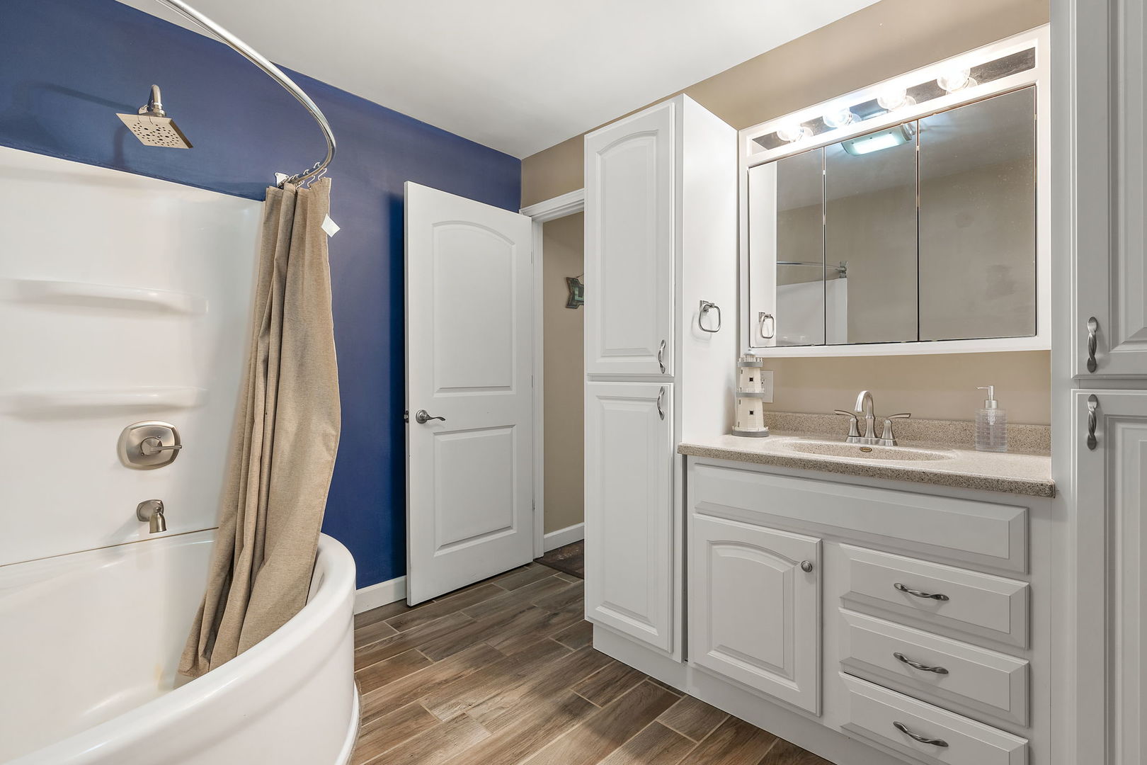 Lowell, Indiana 46356, United States, 3 Bedrooms Bedrooms, ,2 BathroomsBathrooms,Residential,Active,245509