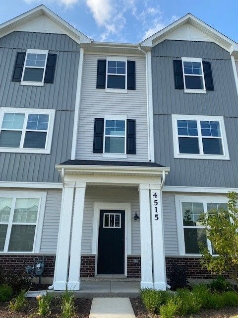 4515 Chelsea Manor Circle 4515 Aurora IL 60504