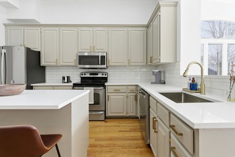 Tiny photo for 835 S Claremont Avenue, Chicago, IL 60612 (MLS # 12632314)