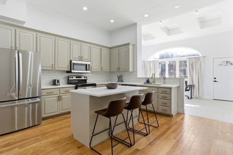 Tiny photo for 835 S Claremont Avenue, Chicago, IL 60612 (MLS # 12632314)