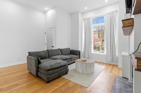 Tiny photo for 835 S Claremont Avenue, Chicago, IL 60612 (MLS # 12632314)