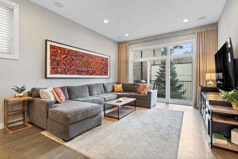 Tiny photo for 878 N Marshfield Avenue #1, Chicago, IL 60622 (MLS # 12495401)