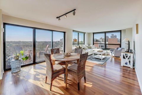 Tiny photo for 2020 N LINCOLN PARK WEST #7A, Chicago, IL 60614 (MLS # 12470699)