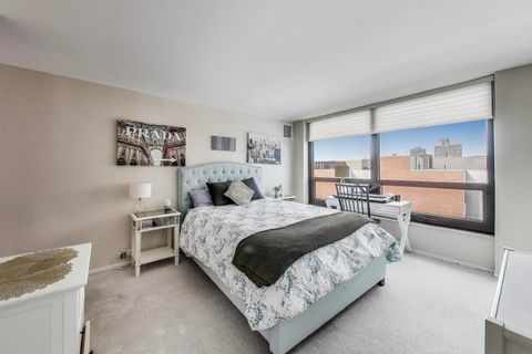 Tiny photo for 2020 N LINCOLN PARK WEST #7A, Chicago, IL 60614 (MLS # 12470699)