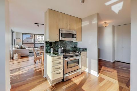 Tiny photo for 2020 N LINCOLN PARK WEST #7A, Chicago, IL 60614 (MLS # 12470699)