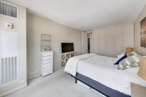 Tiny photo for 2020 N LINCOLN PARK WEST #7A, Chicago, IL 60614 (MLS # 12470699)