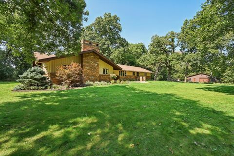Photo of 2312 Murray Road, Woodstock, IL 60098 (MLS # 12634867)