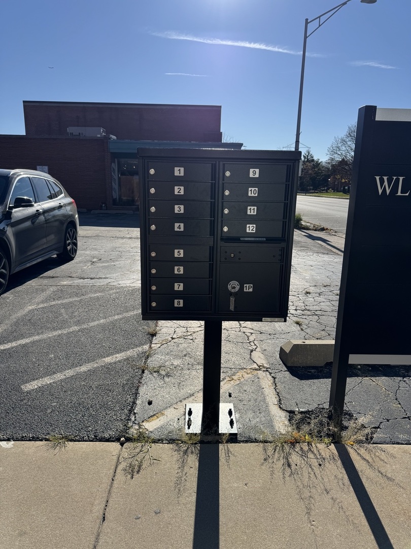 505 S La Grange Road 201