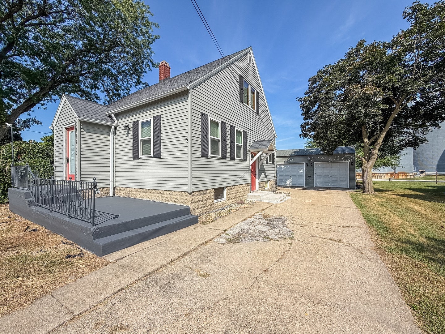 417 W Garfield Avenue
