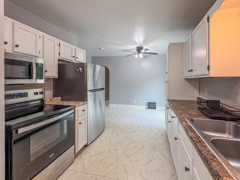 Tiny photo for 417 W Garfield Avenue, Cissna Park, IL 60924 (MLS # 12756971)